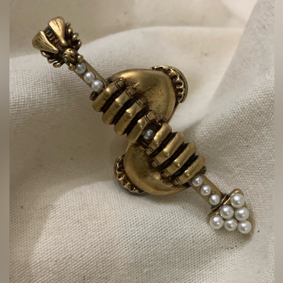 GUCCI Hand And Arrow Ring Size 5/14 - Picture 6 of 16